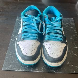 Jordan 1 Low Laser Blue size 8 men’s/10 women’s